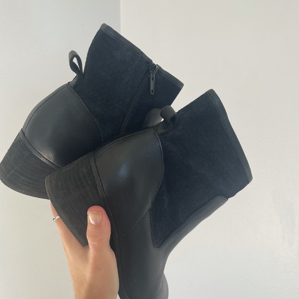Dr. Scholls Black Booties - Picture 3 of 8